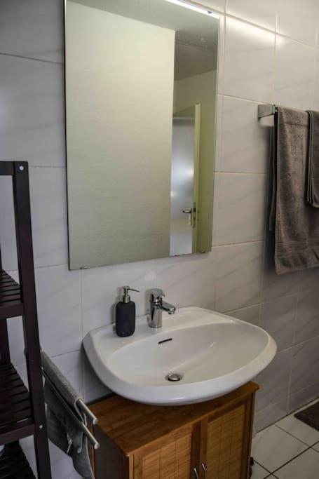 Schoene Dachgeschosswohnung Nahe Koeln ภายนอก รูปภาพ