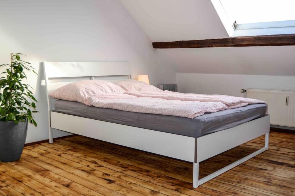 Schoene Dachgeschosswohnung Nahe Koeln ภายนอก รูปภาพ
